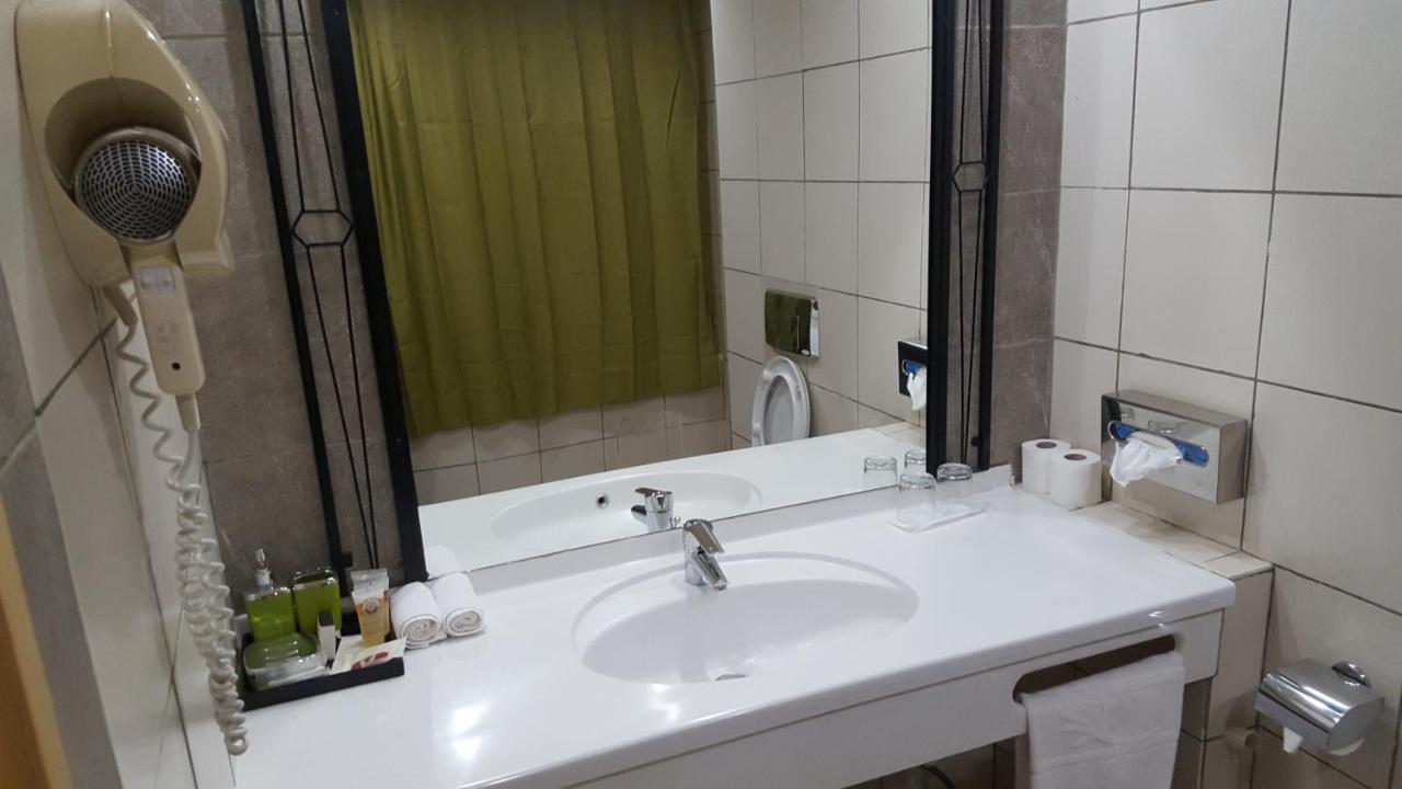 Hotel El Farouk Bamako Extérieur photo